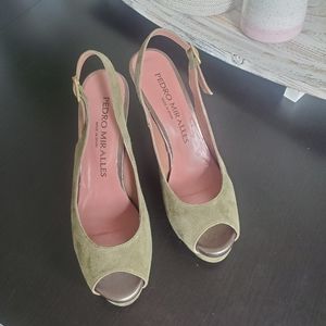 Gorgeous Green Suede Peep-toe Heels!!!